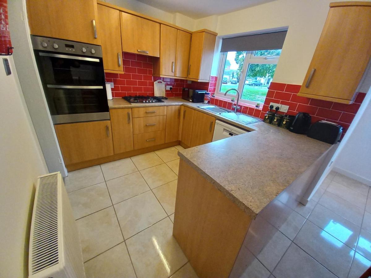Leominster 3 Bedroom House Parking Garden Private 外观 照片