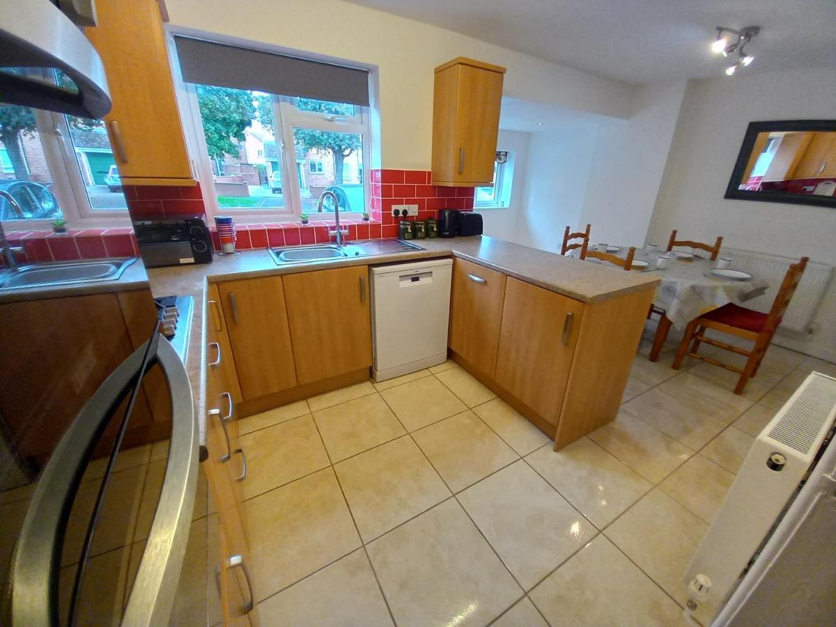 Leominster 3 Bedroom House Parking Garden Private 外观 照片